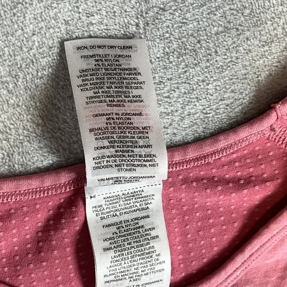 Gymshark sz M Soft Pink Long Sleeve Crop Top Athletic Workout Gym EUC - Picture 8 of 13